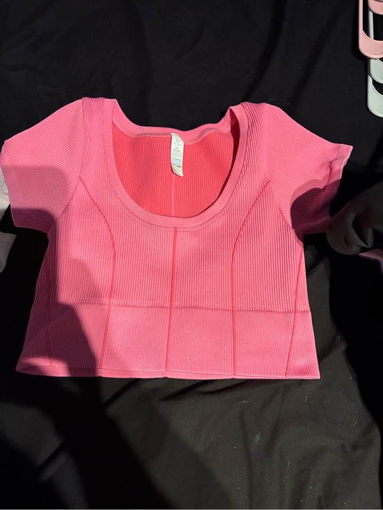 Offline Tops - Ribbed Scoop-Neck Crop Top in Hot Pink